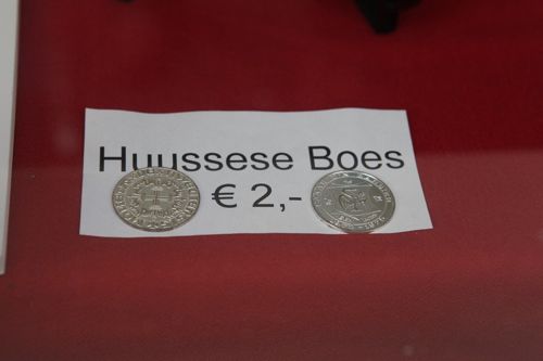Eén Huussese Boes is twee Euro